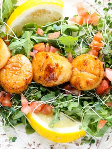 Pan Seared Scallops in Chardonnay Butter Sauce