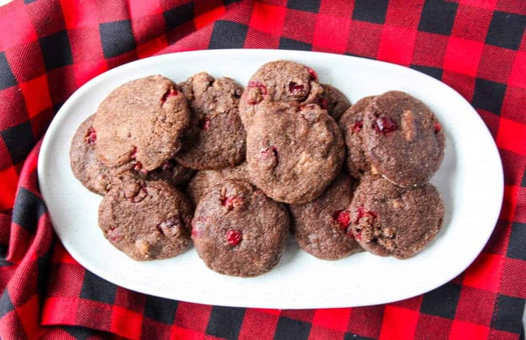 A plate of cookies on a plate